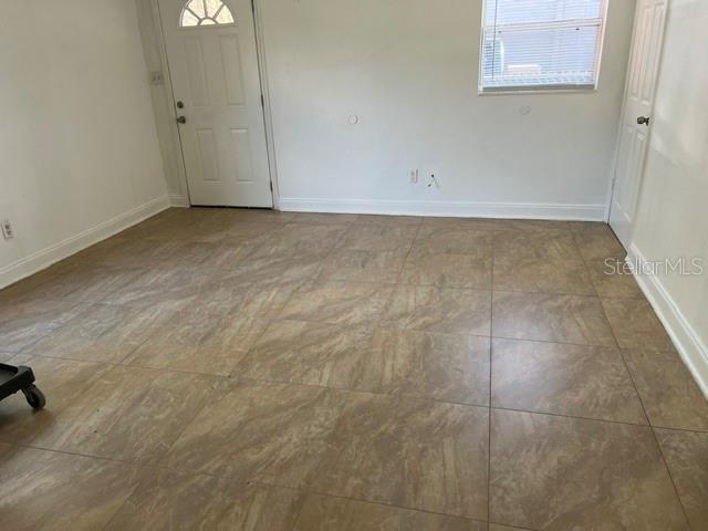 LINCOLN ESTATES 1ST ADD - Residential Lease