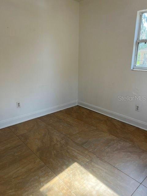 LINCOLN ESTATES 1ST ADD - Residential Lease