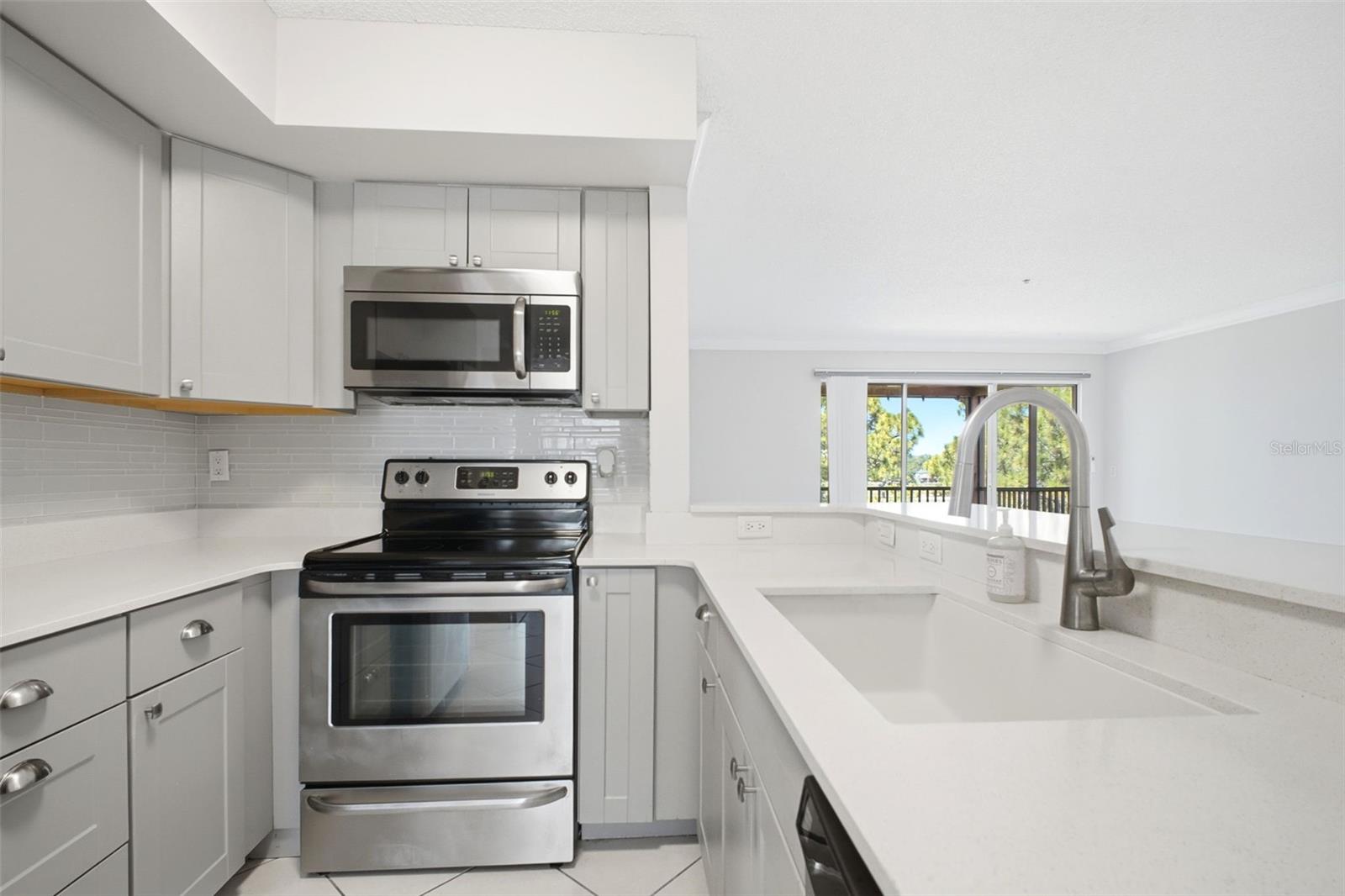 AUDUBON CONDO AT FEATHER SOUND - Residential