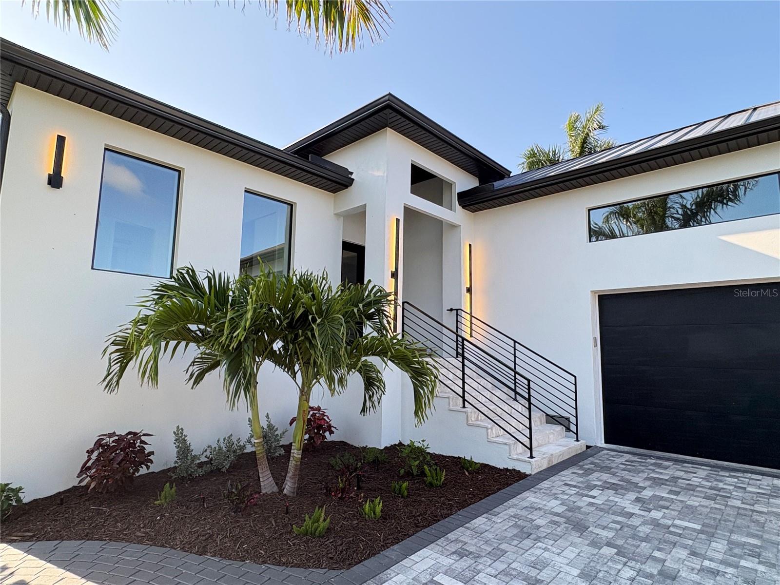 SARASOTA BEACH - Residential