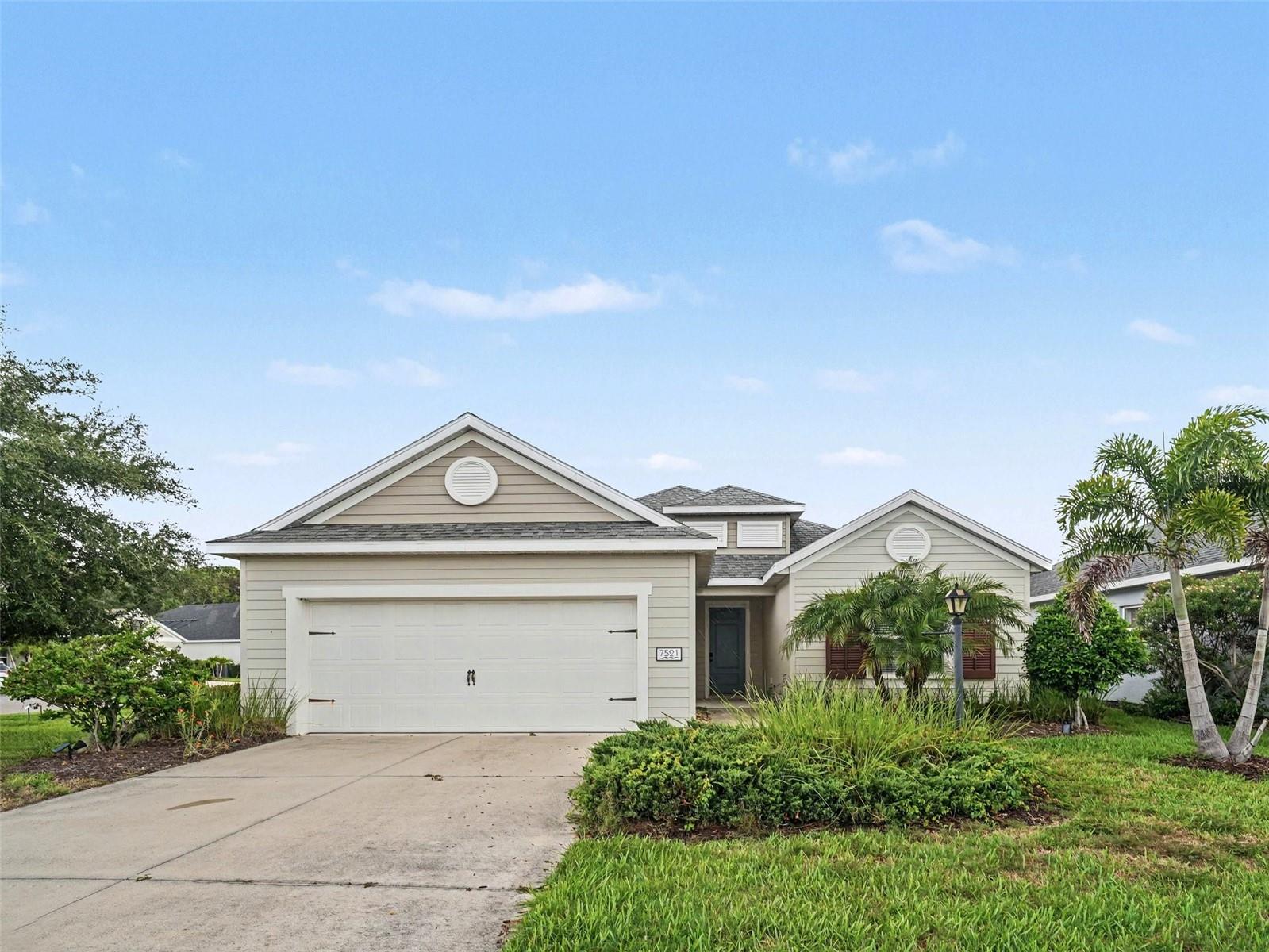 Welcome to this beautiful 3-bedroom, 2-bath home in the highly sought-after Ridge at
Crossing Creek, where modern comfort meets exceptional community living. The
chef-inspired kitchen boasts stainless steel appliances, a breakfast bar, and abundant
cabinetry, offering the perfect blend of style and functionality for everyday meals and
entertaining.
The spacious primary suite features a walk-in closet, providing generous storage and a private
retreat at the end of the day. A 2-car garage adds convenience and flexibility for vehicles,
hobbies, or extra storage.
Residents of The Ridge at Crossing Creek enjoy an impressive array of resort-style amenities,
including a sparkling community pool, walking trails, a serene nature preserve, and a
pavilion with a gas grill—ideal for gatherings, relaxation, and embracing the Florida lifestyle.
Homes offering this combination of location, lifestyle, and modern comfort are in high
demand. Make your move before this one slips away.