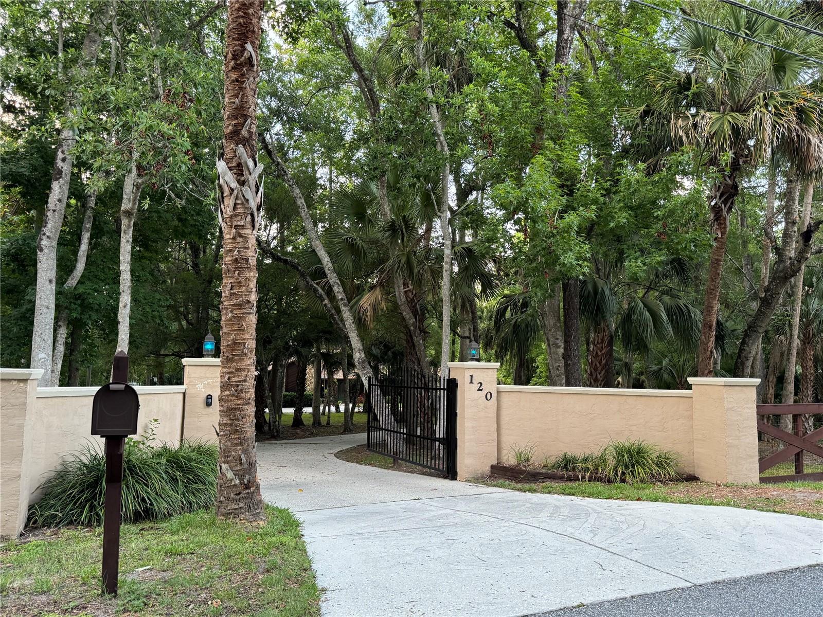 BAHAMA RANCHES - Residential