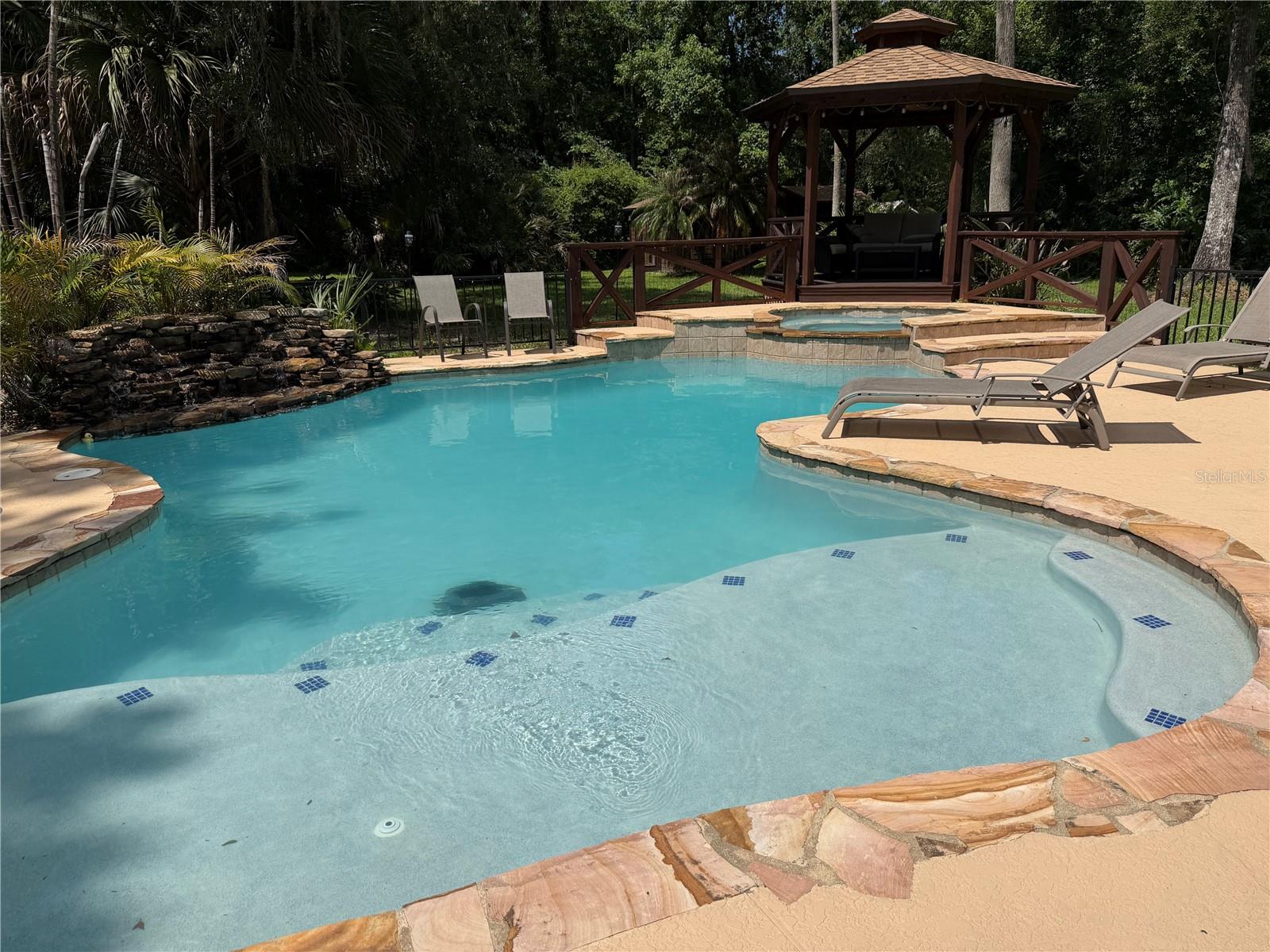 BAHAMA RANCHES - Residential