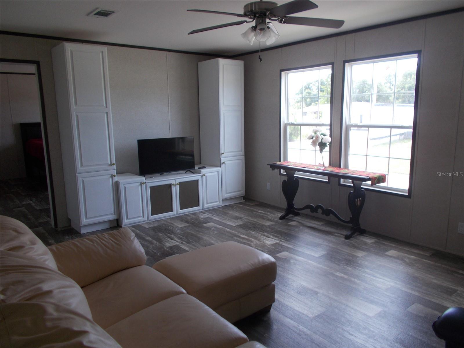 HOLIDAY PARK - Residential