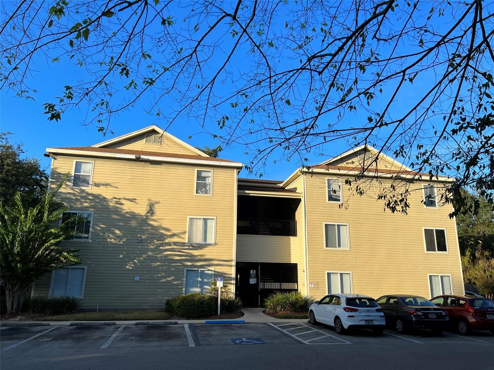 UNIV TERRACE W - Residential