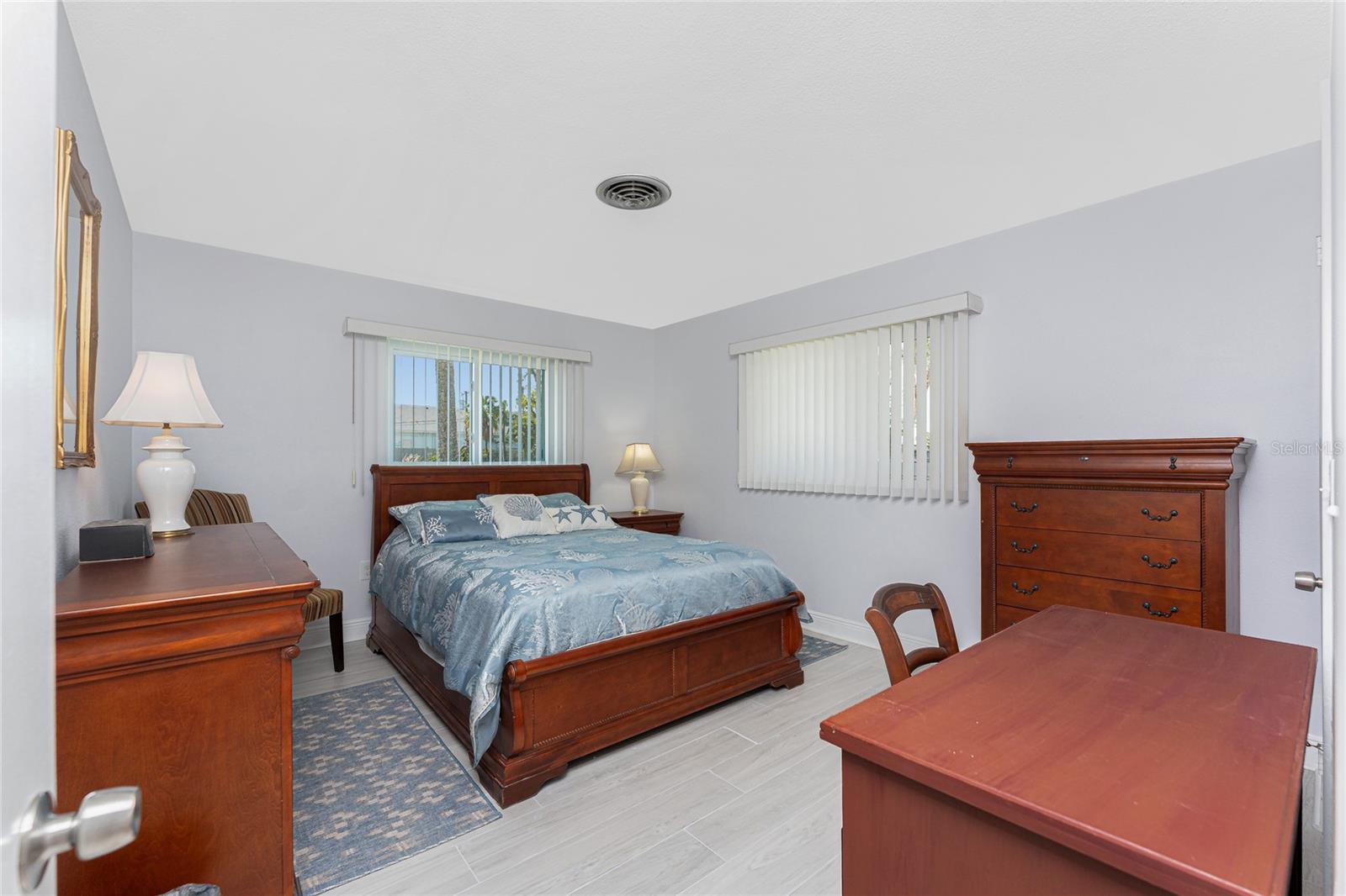 CLINTWOOD ACRES - Residential Lease