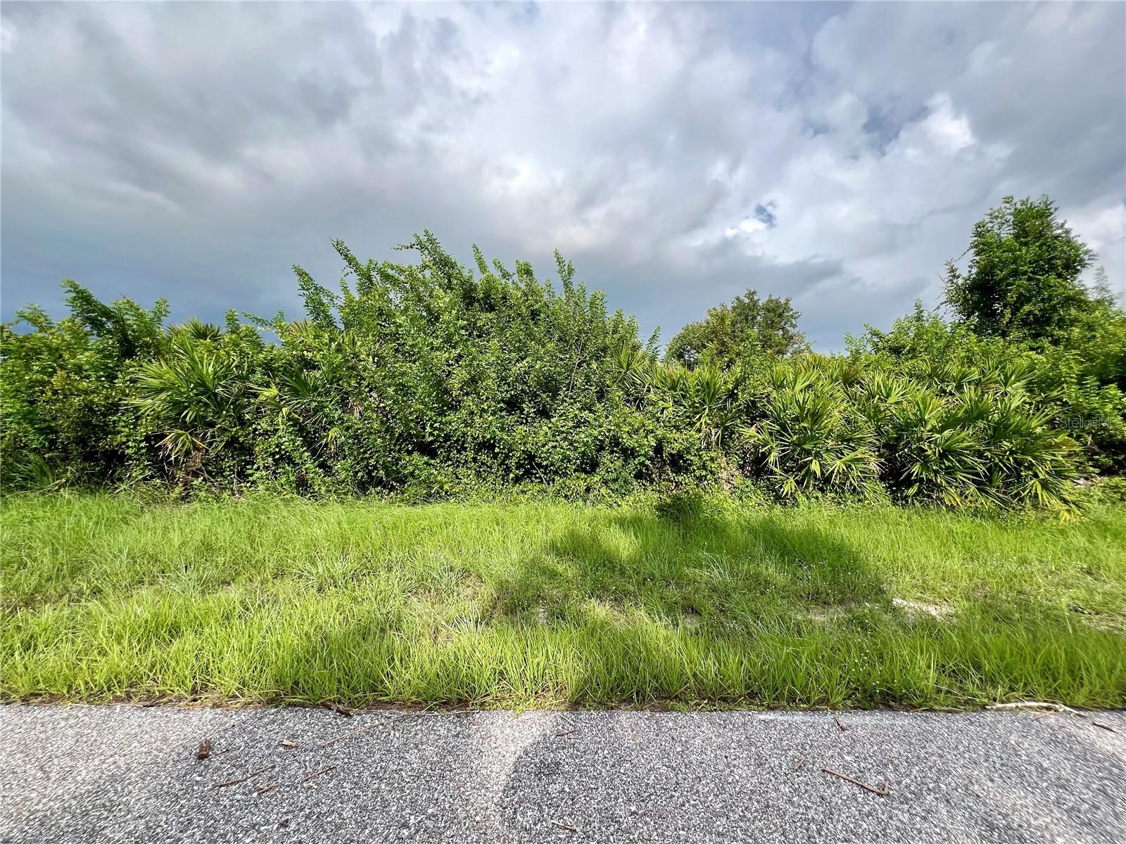 Beautiful lot offers a unique opportunity to build the home of your dreams. Situated in Gulf Cove, a quiet area, this land boasts panoramic views and convenient location close to local amenities. With ample space to design and build, this lot is perfect for those looking to create their own personal paradise. Don't miss the change to turn the space this land into your HOME!!