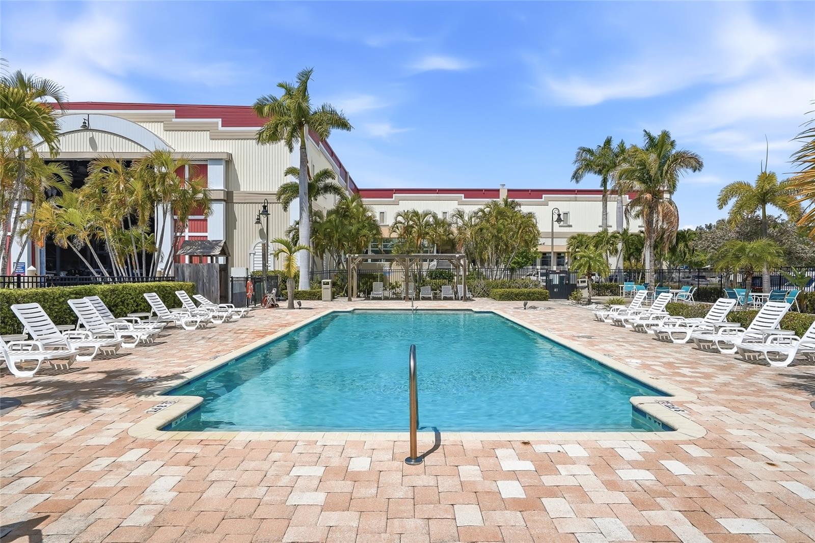 TOWNHOMES AT LOGGERHEAD MARINA - Residential
