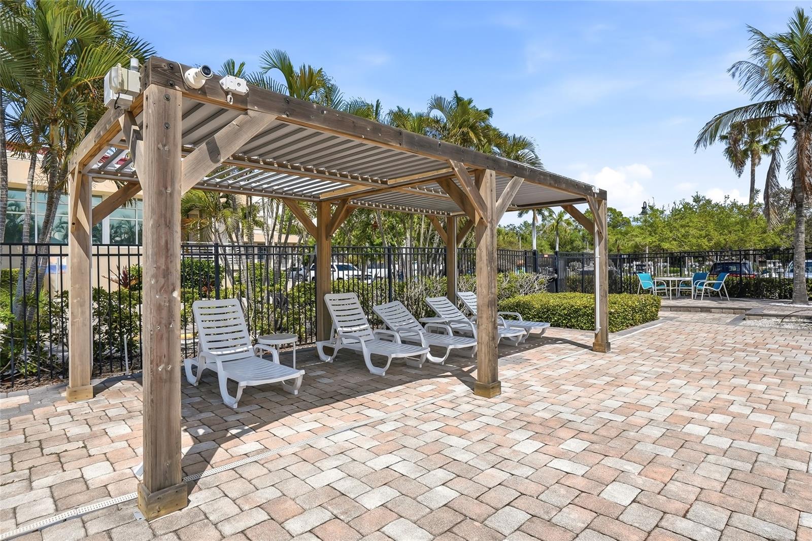 TOWNHOMES AT LOGGERHEAD MARINA - Residential