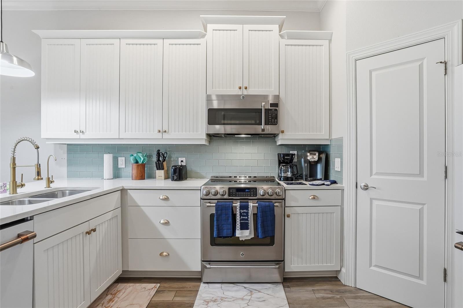 TOWNHOMES AT LOGGERHEAD MARINA - Residential