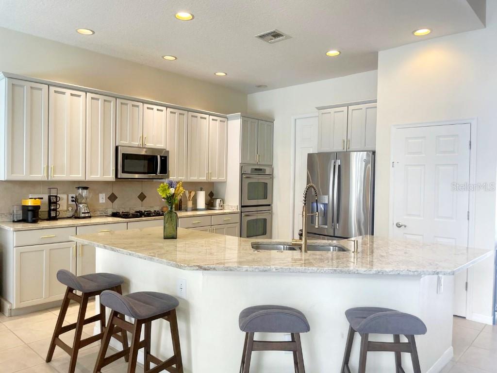 WESTCHASE SEC 305 & 306A - Residential