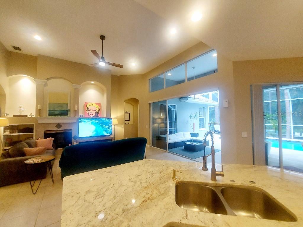 WESTCHASE SEC 305 & 306A - Residential