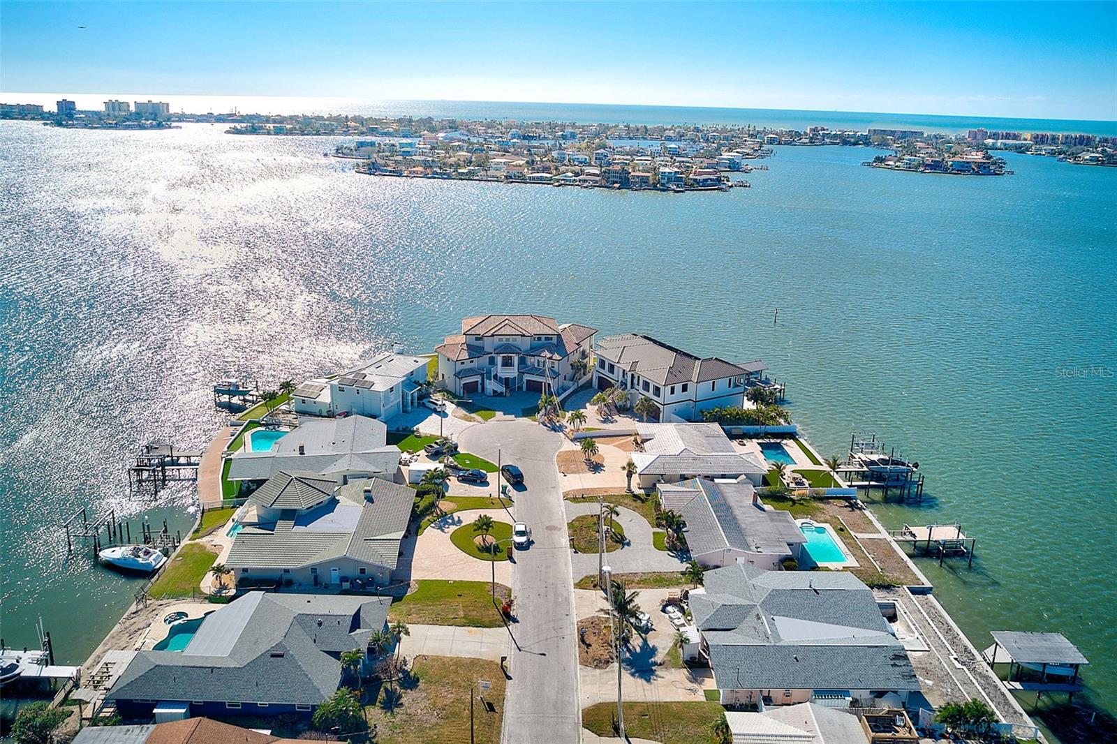 OAKHURST SHORES 1ST ADD - Residential