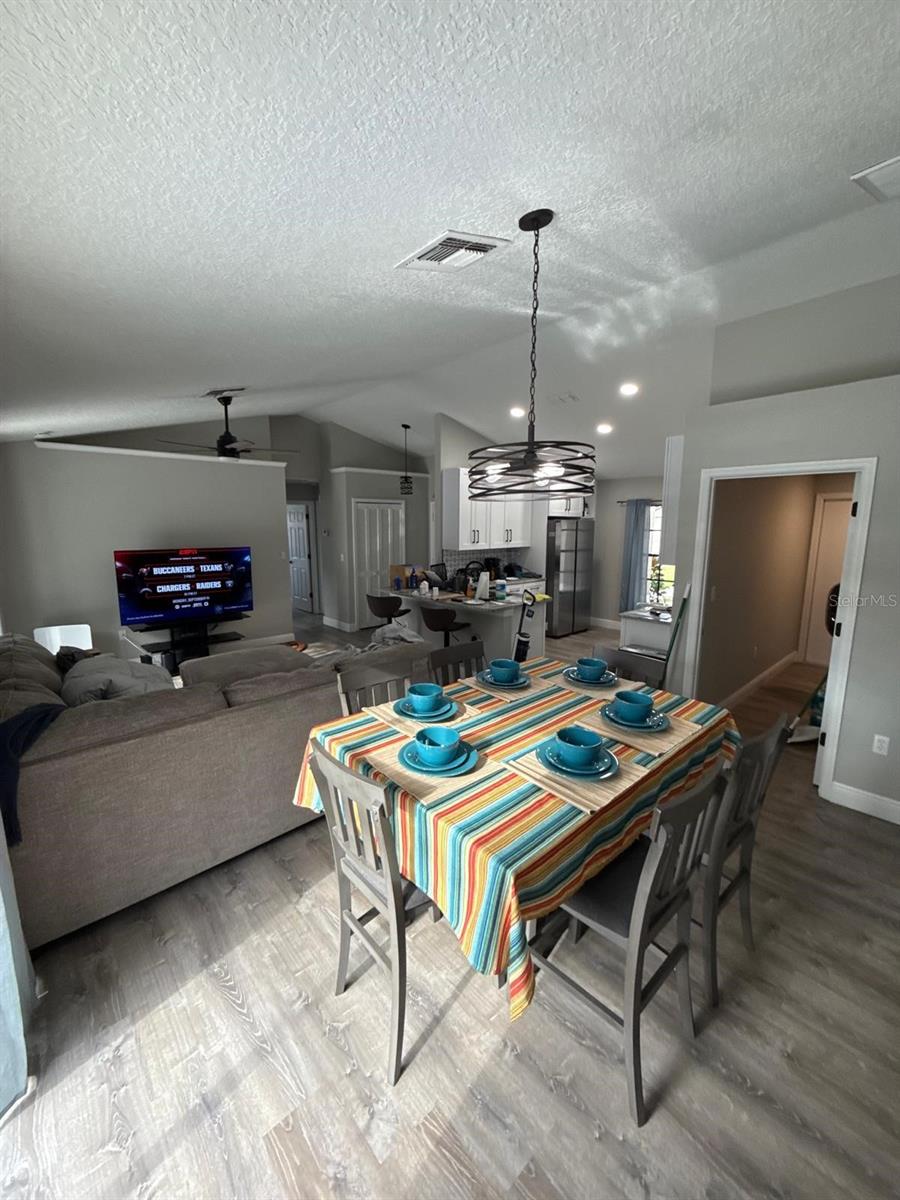 OAKS AT MILL RUN UNIT 2 THE - Residential