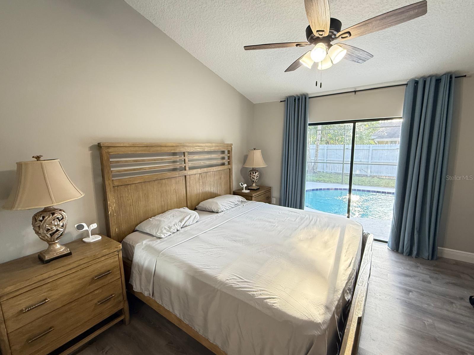 OAKS AT MILL RUN UNIT 2 THE - Residential