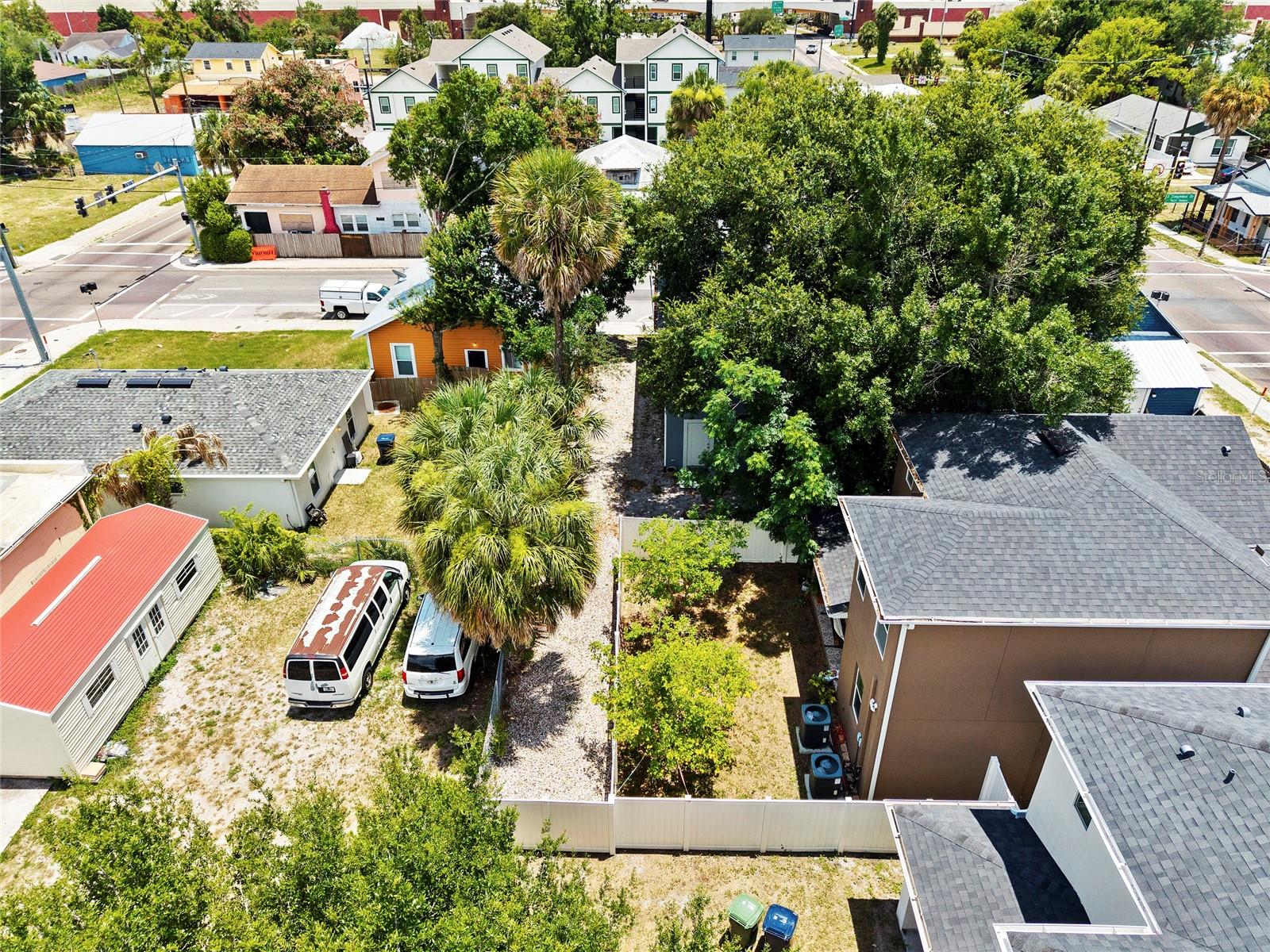 BANZA BANZA - Residential Lease