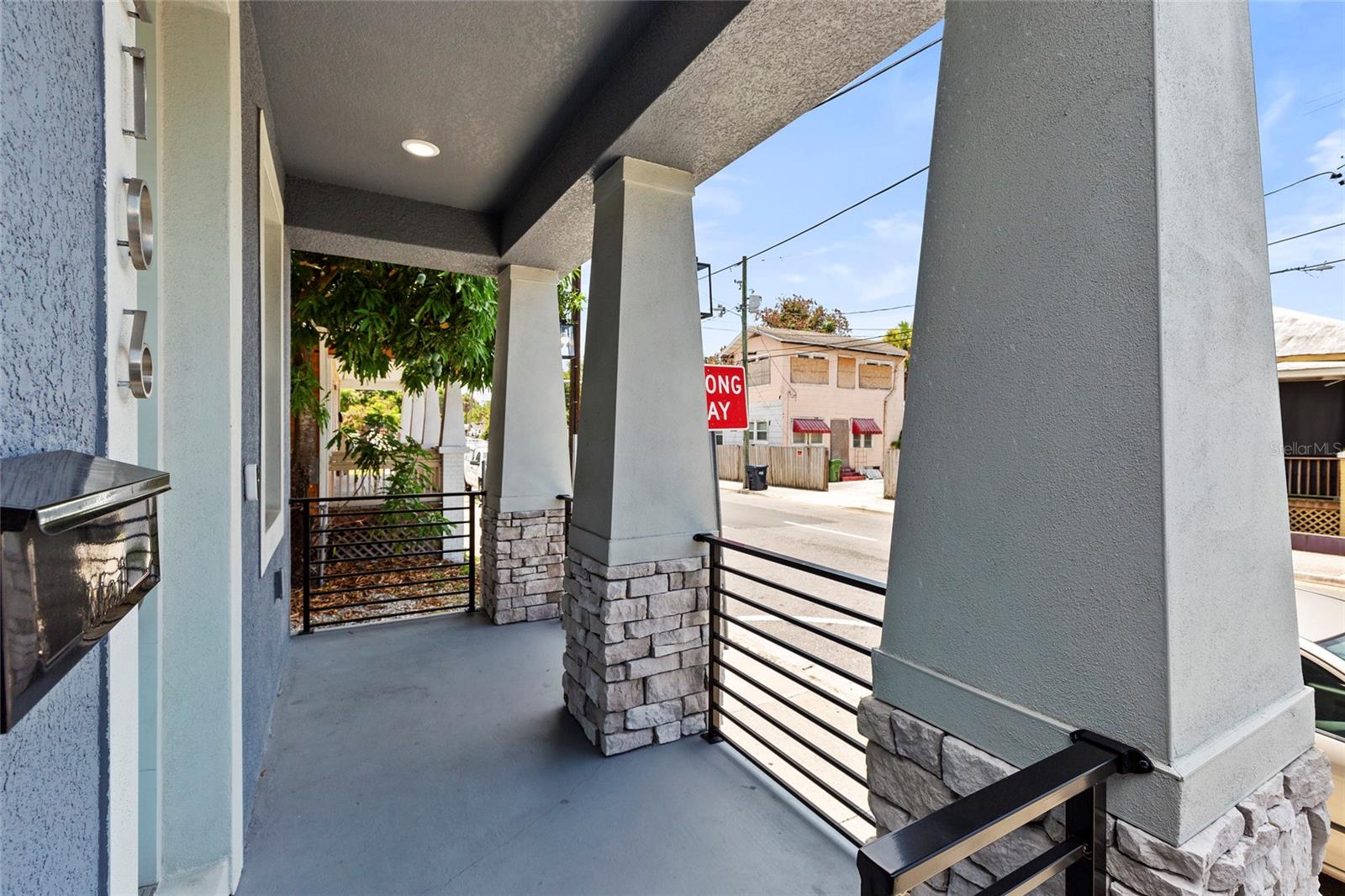 BANZA BANZA - Residential Lease