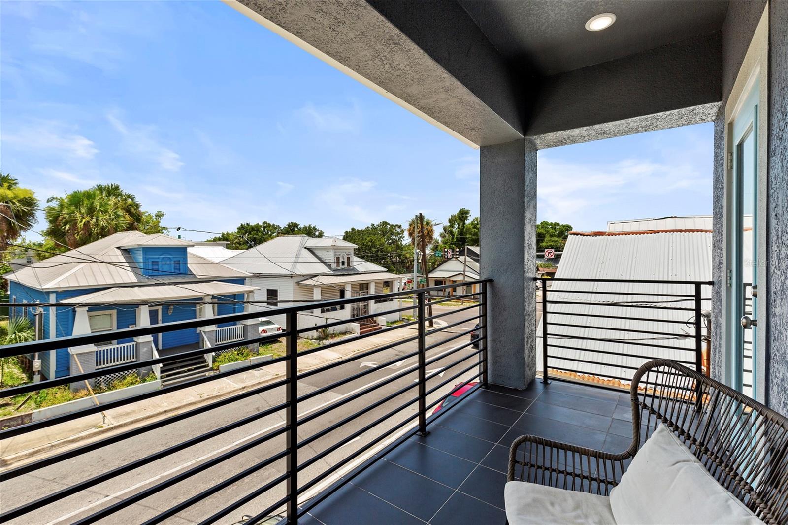 BANZA BANZA - Residential Lease