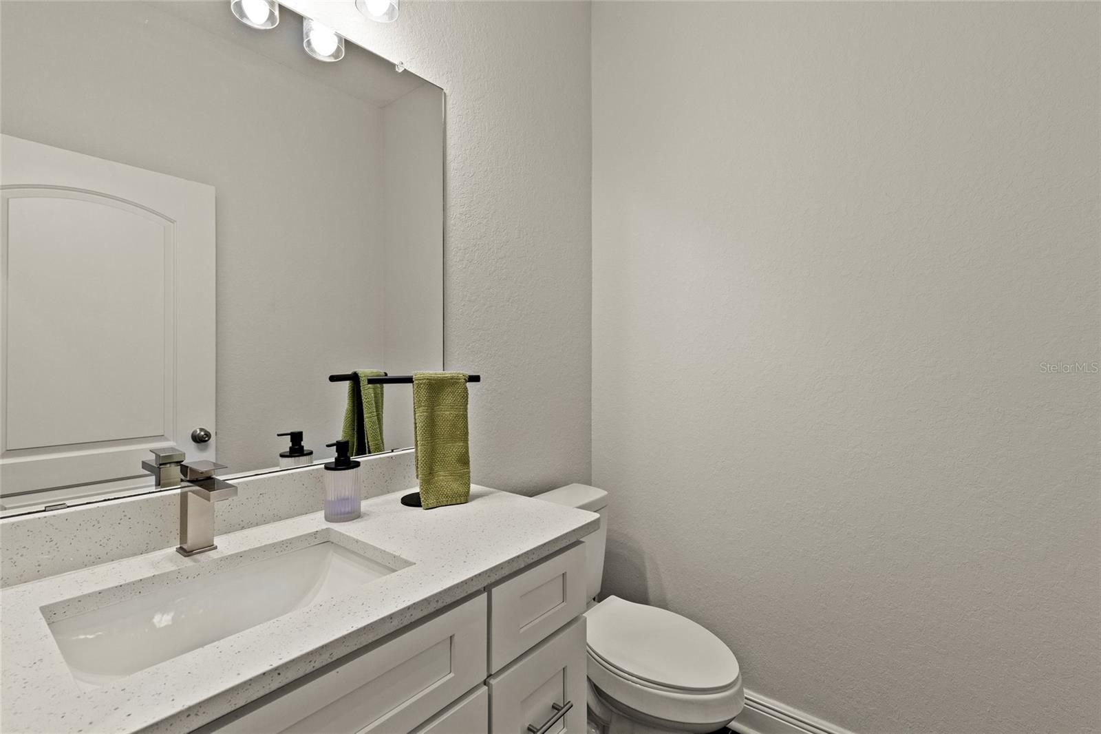 BANZA BANZA - Residential Lease
