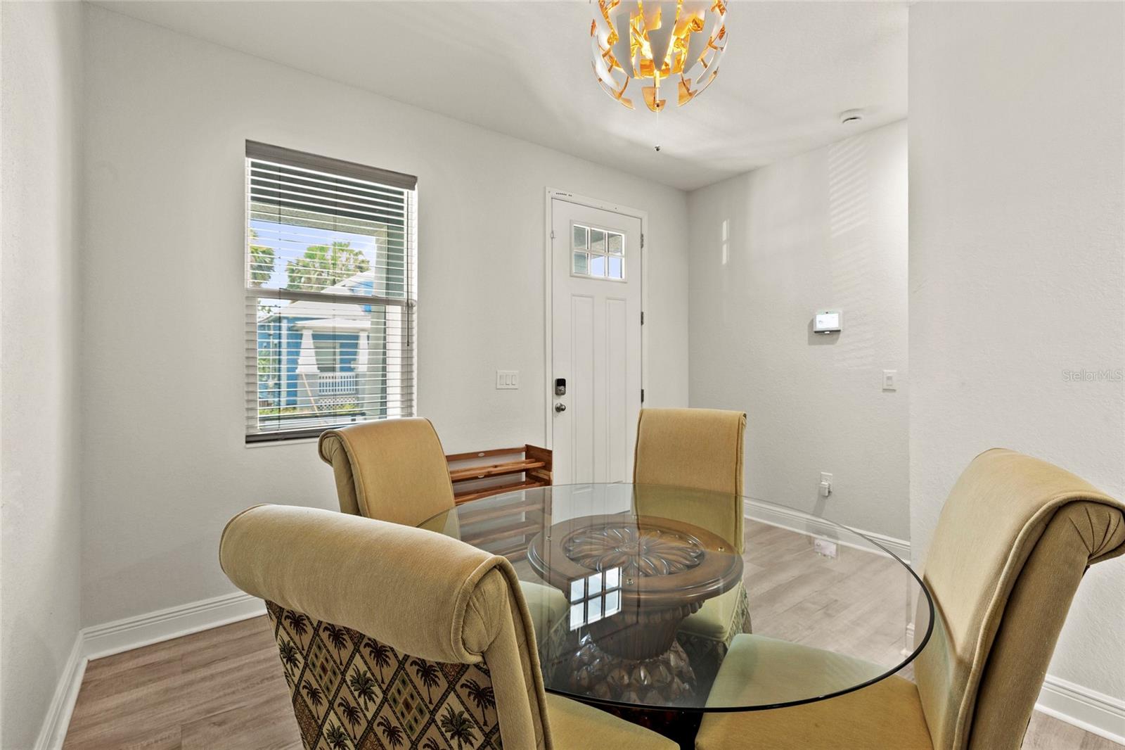 BANZA BANZA - Residential Lease