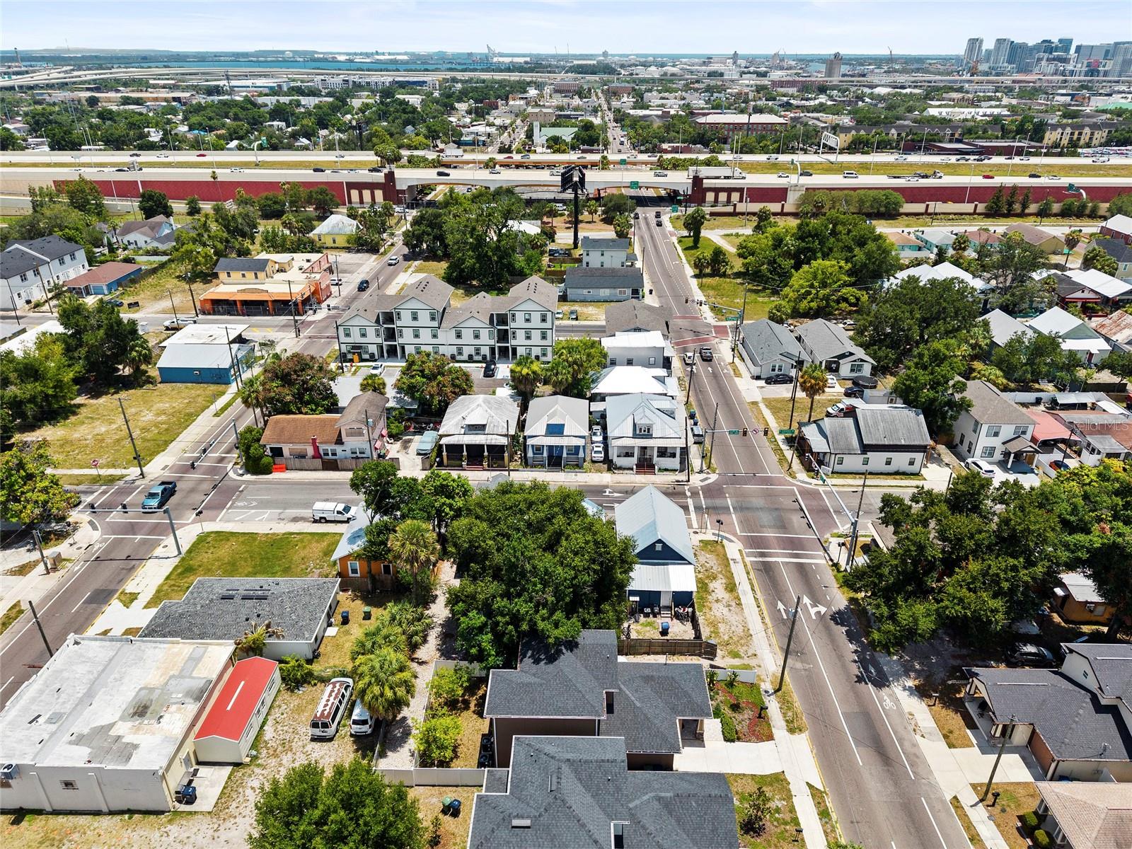 BANZA BANZA - Residential Lease