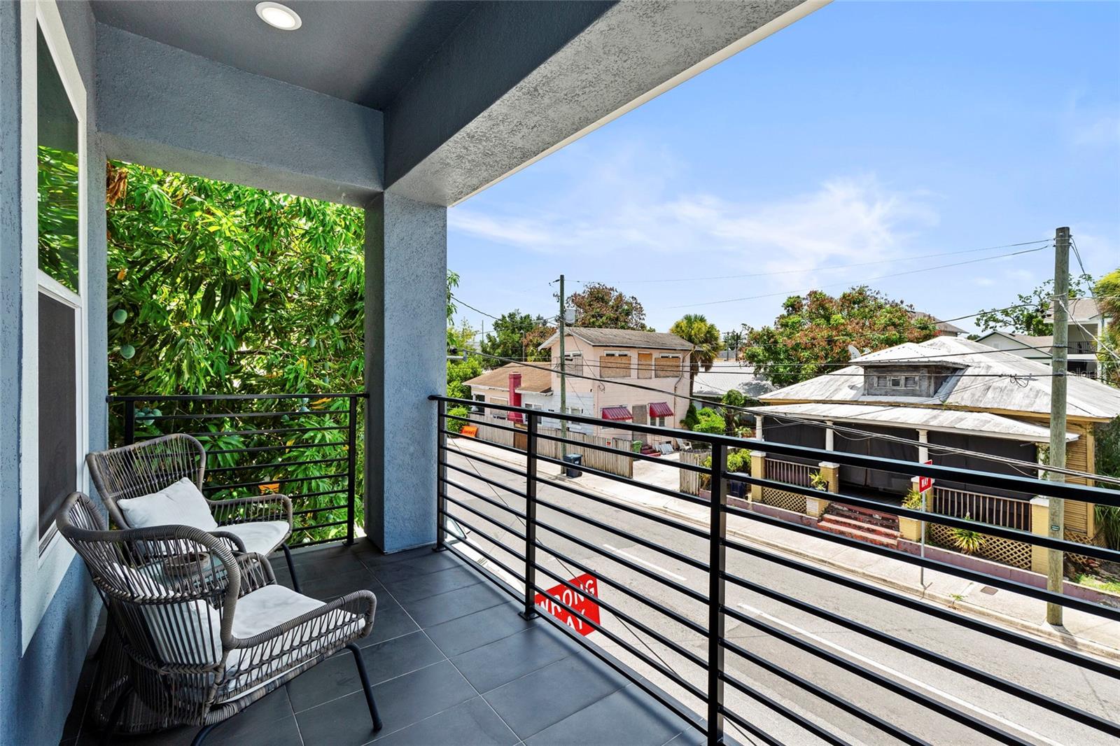 BANZA BANZA - Residential Lease