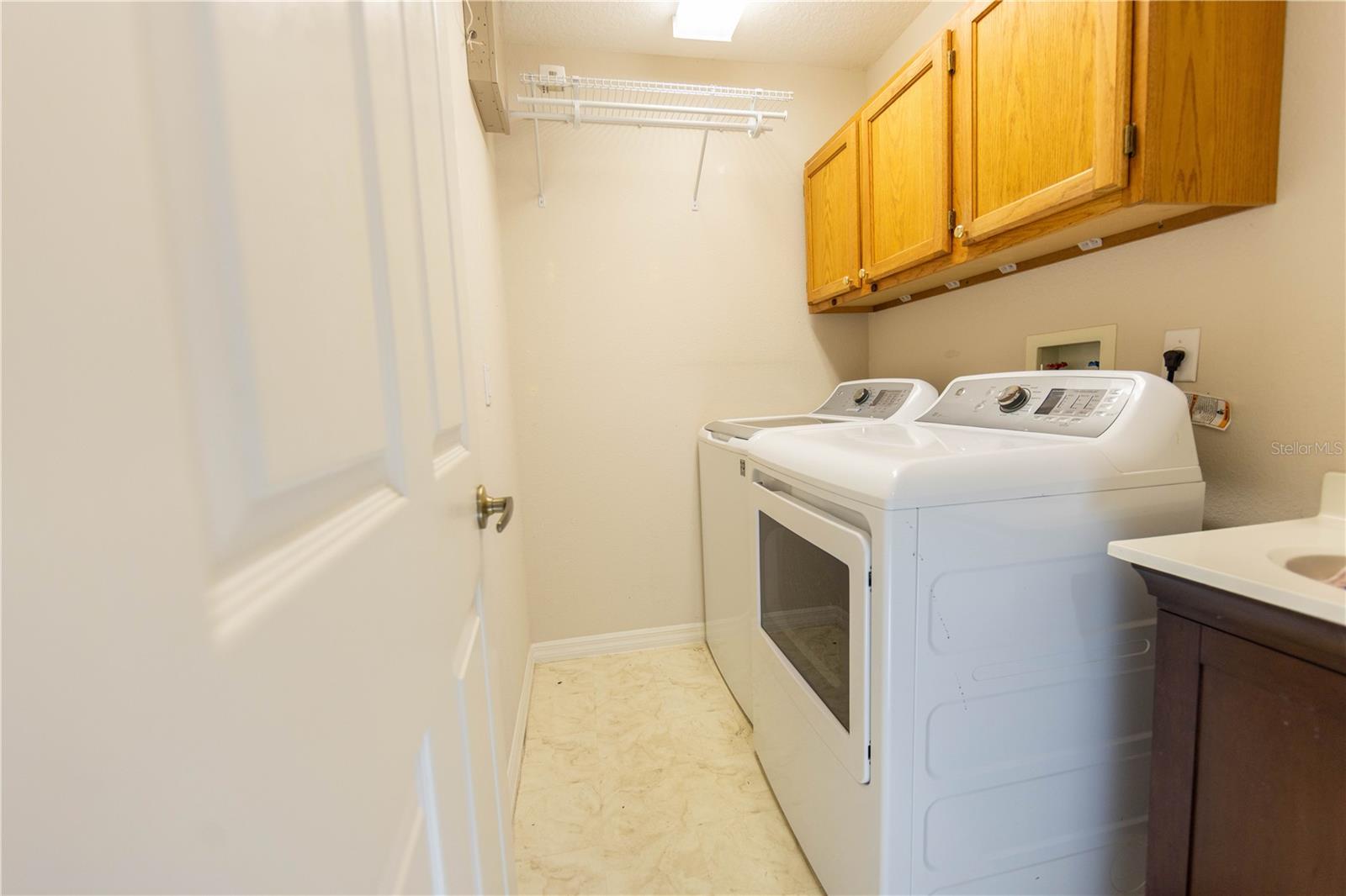 UNIVERSITY ESTATES - Residential