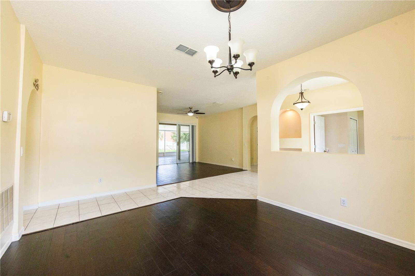 UNIVERSITY ESTATES - Residential