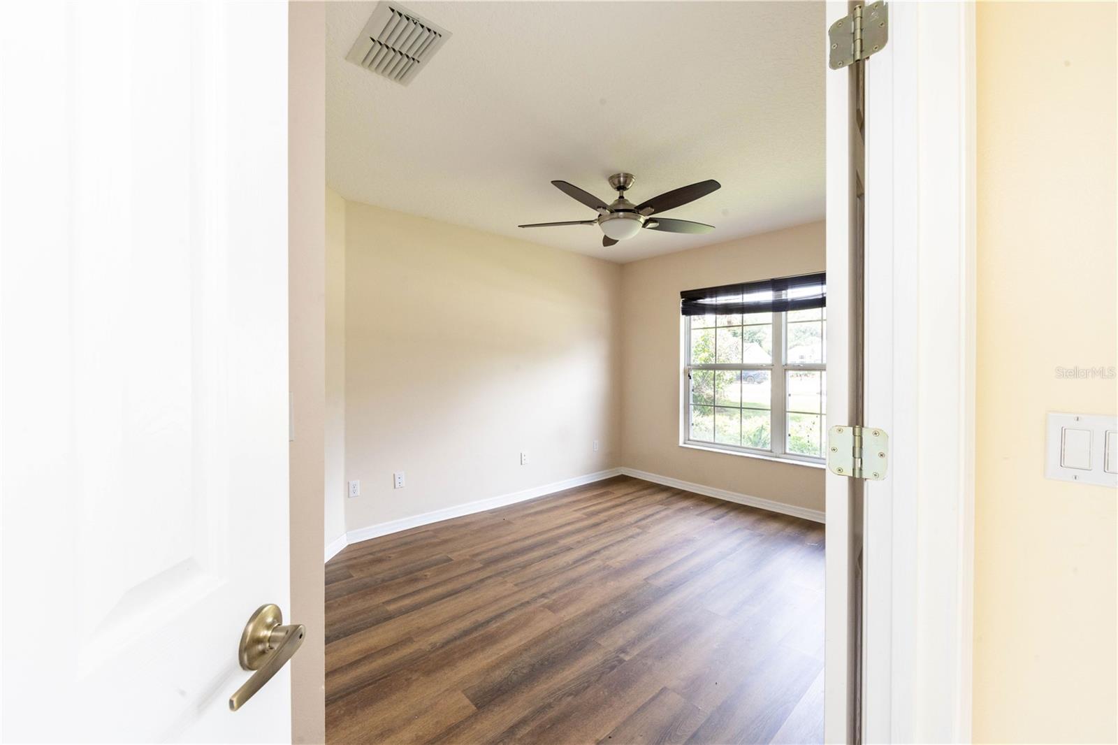 UNIVERSITY ESTATES - Residential