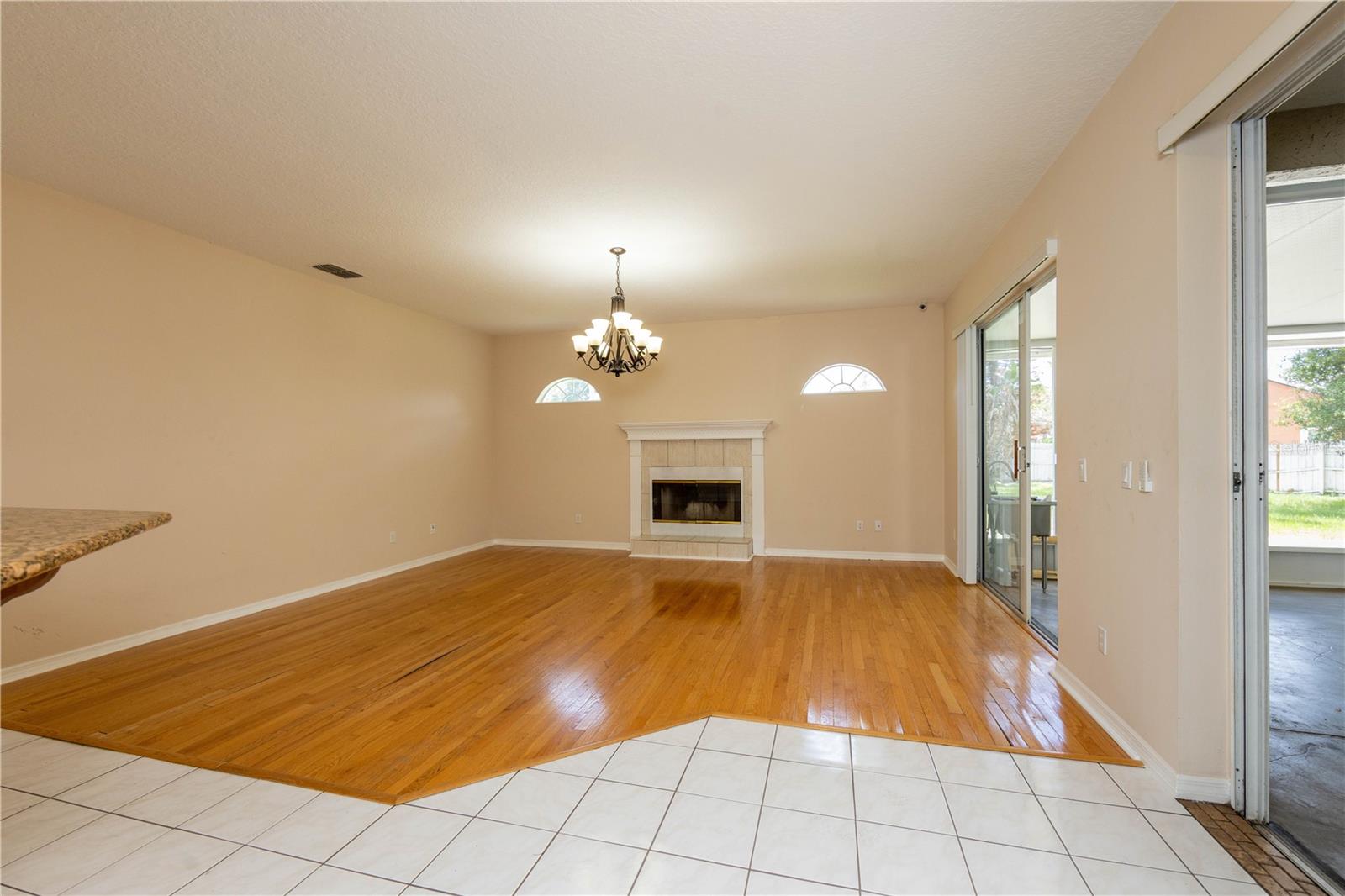 UNIVERSITY ESTATES - Residential