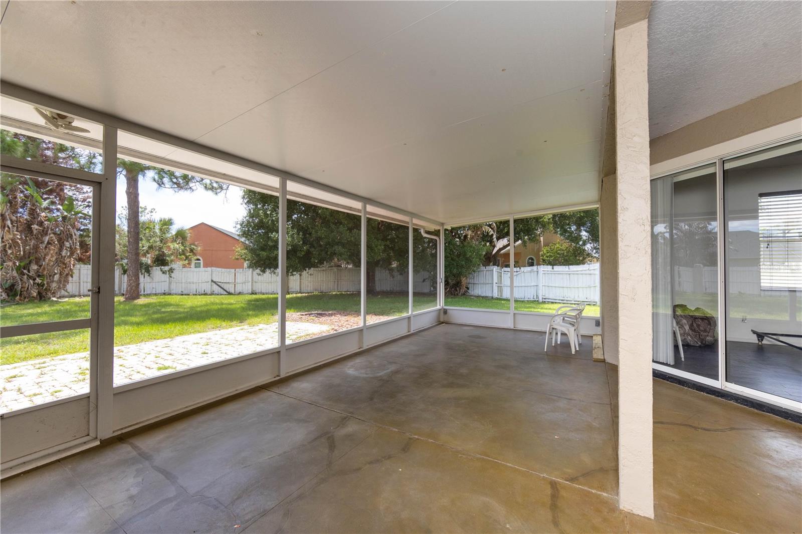 UNIVERSITY ESTATES - Residential