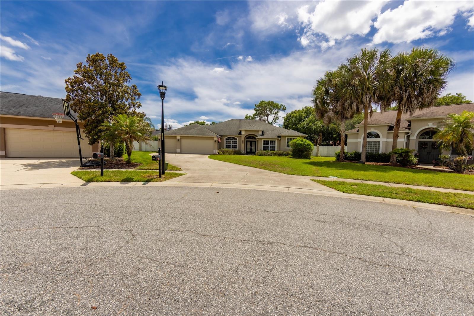 UNIVERSITY ESTATES - Residential
