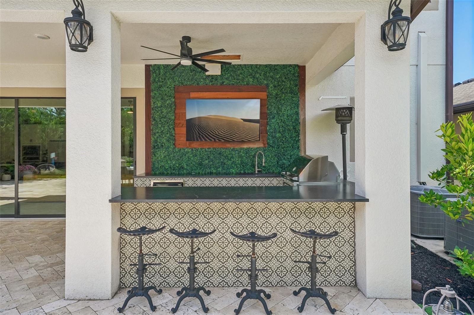 LA COLLINA PH 3 - Residential