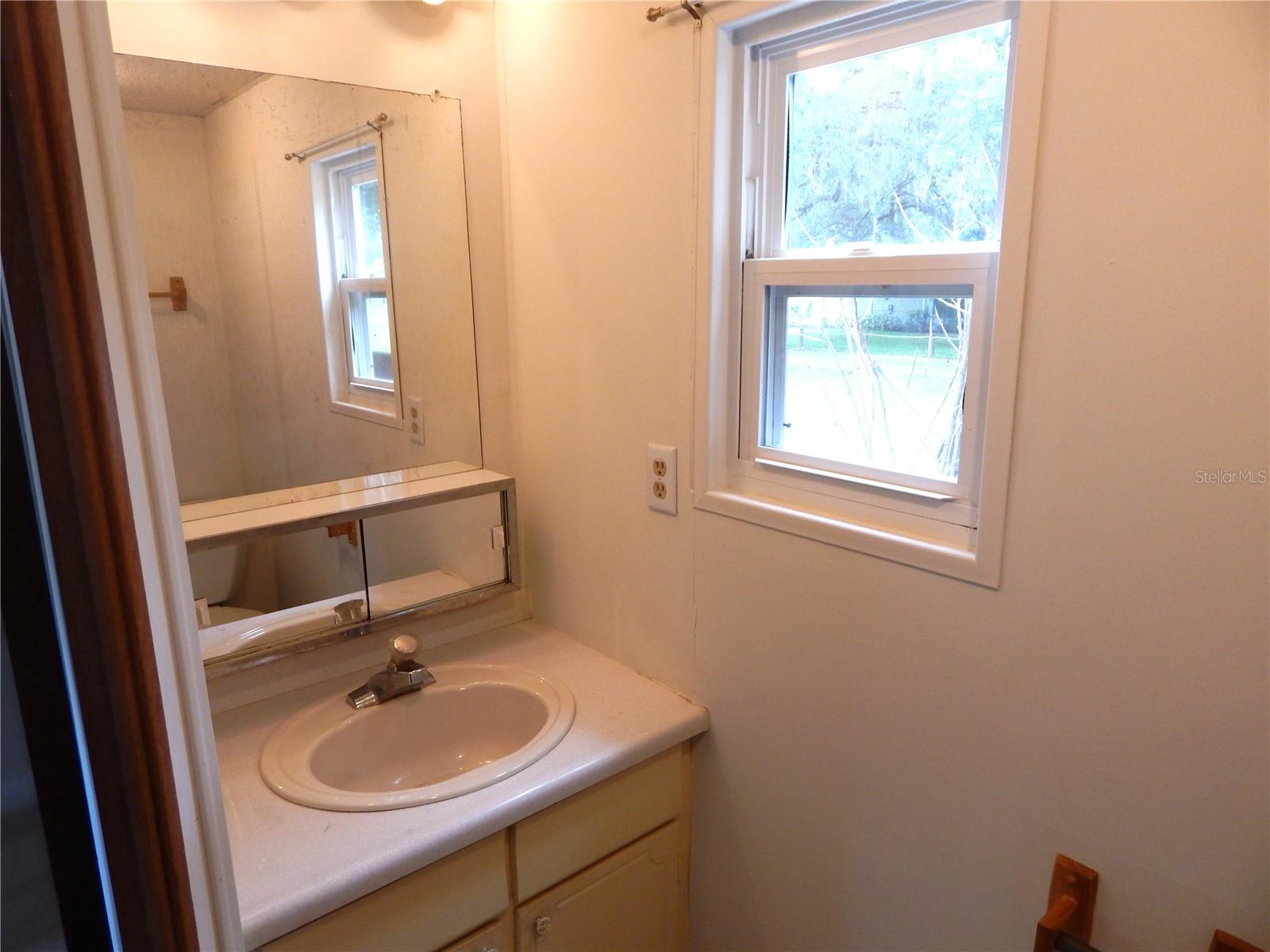 ANCHOR INN SUB - Residential