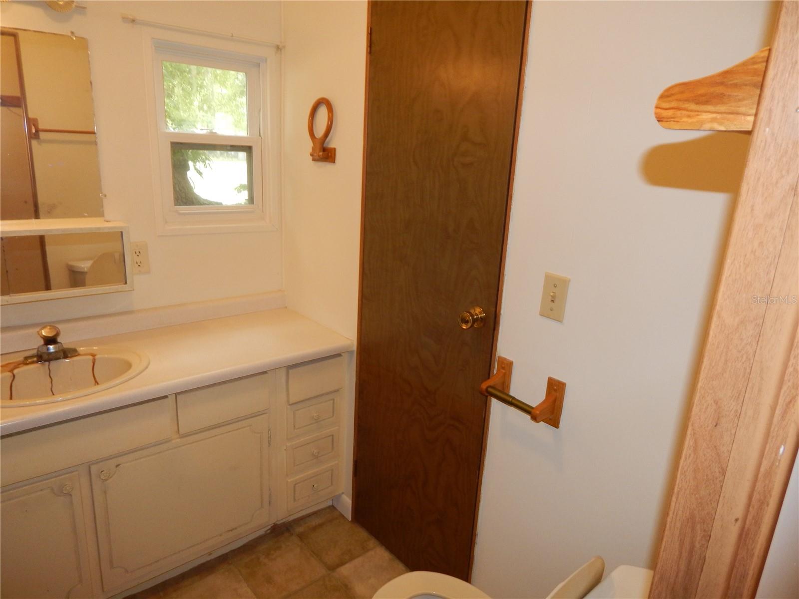 ANCHOR INN SUB - Residential