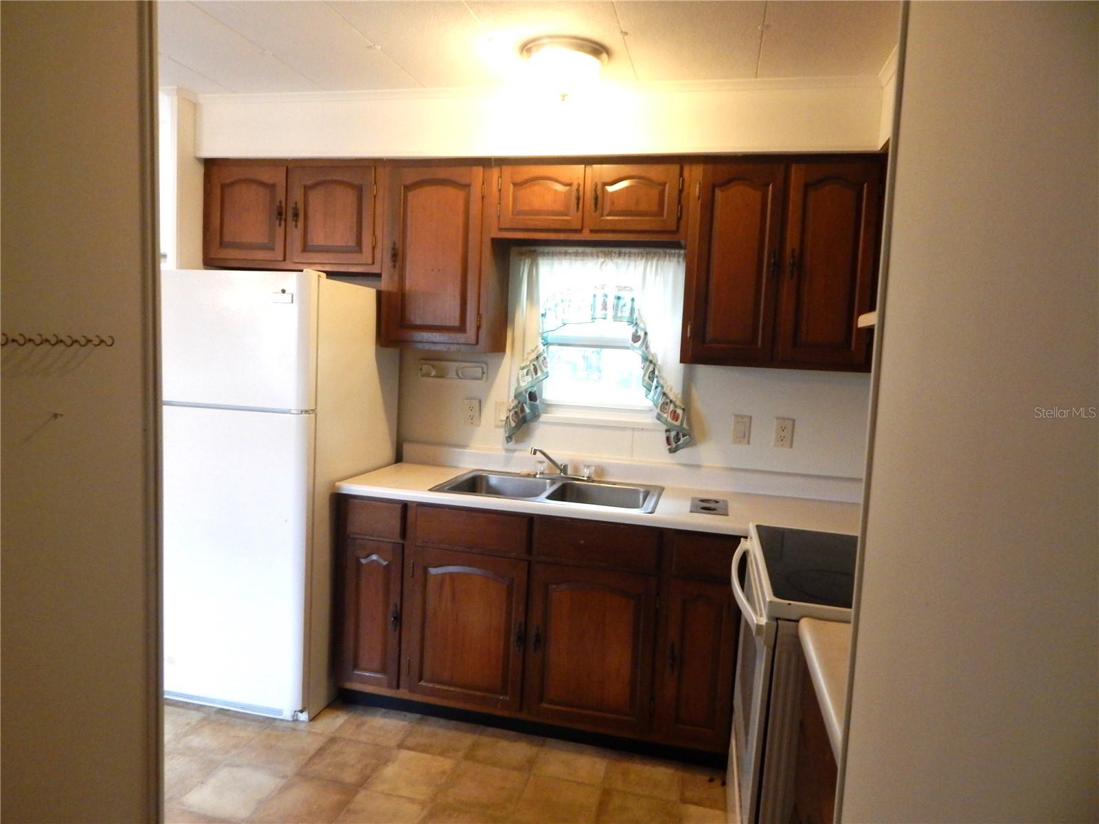 ANCHOR INN SUB - Residential