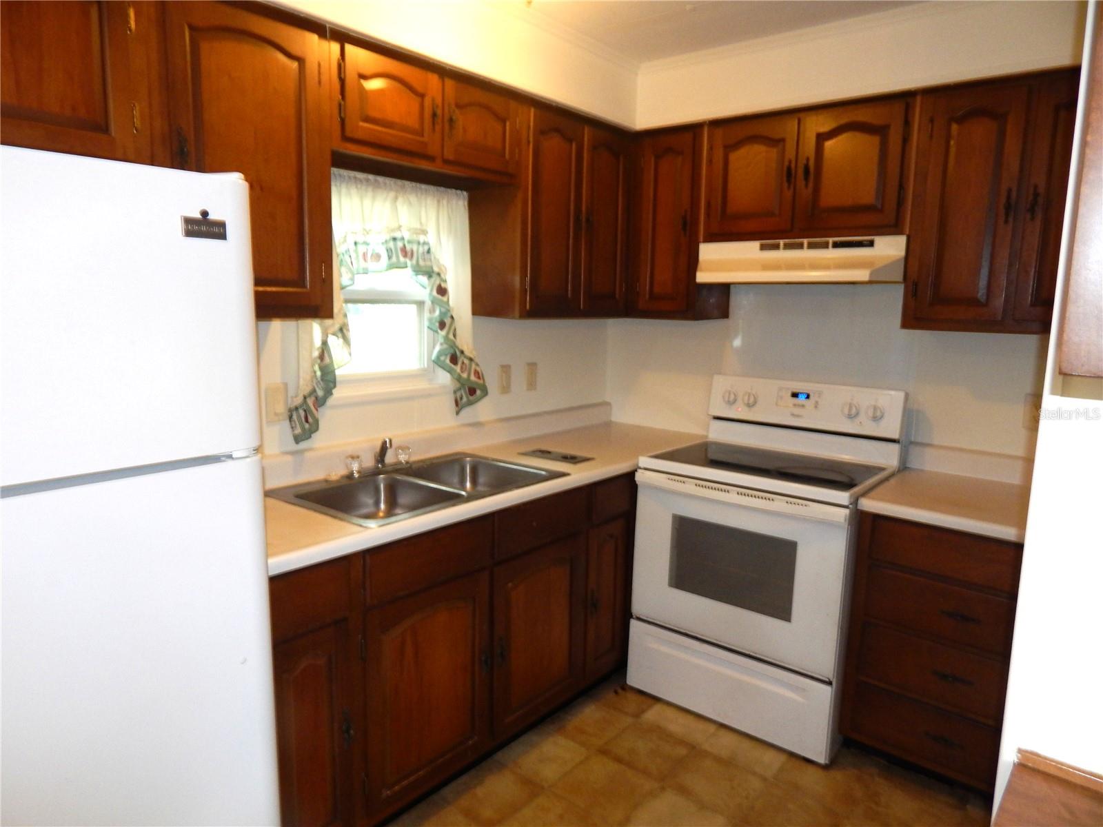 ANCHOR INN SUB - Residential