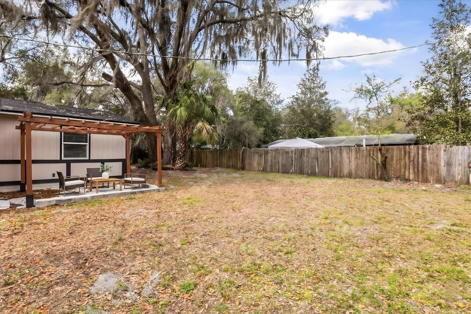 LAKE BREEZE ESTATES - Residential