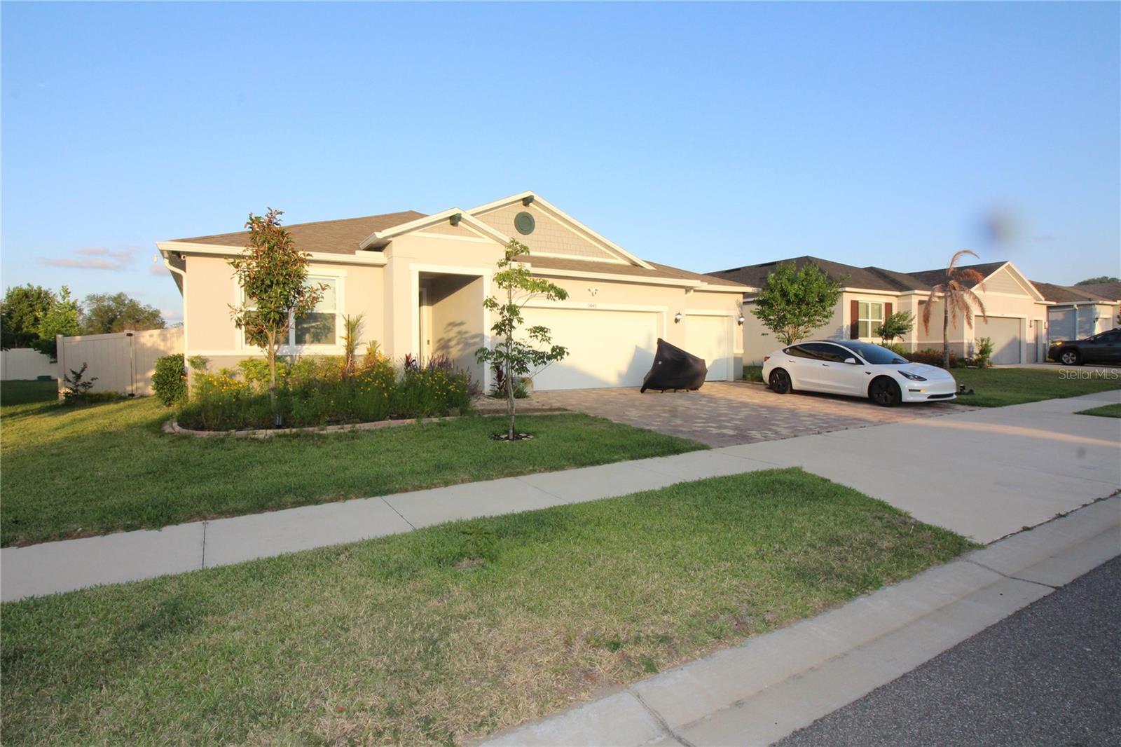 WILLIAMS POINTE - Residential