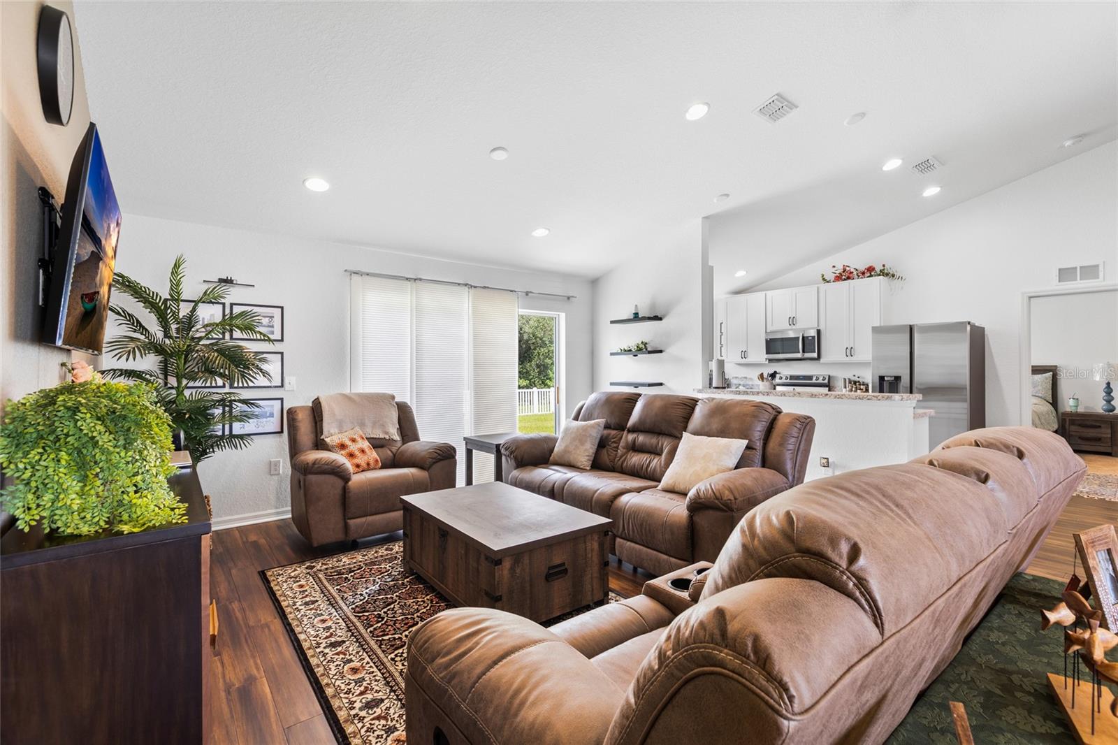 VILLAGE/GRESHAM FARMS - Residential