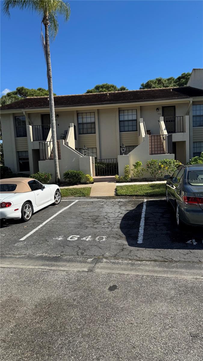 This second floor unit, located in the desirable Meadows Community, is move in ready with Panoramic views of the golf course, lakes, and tree top views from the glassed-in lanai.  Weybridge is walking distance from Benderson Park, Shopping & Dinning at the UTC, Mote Marine Aquarium and just a short drive to downtown Sarasota and the Gulf Beaches.  The Community heated pool is resort style with a large paver deck with plenty of room for the many social events that Weybridge hosts during the year.  Make this unit your full time home, seasonal home or a great investment property.