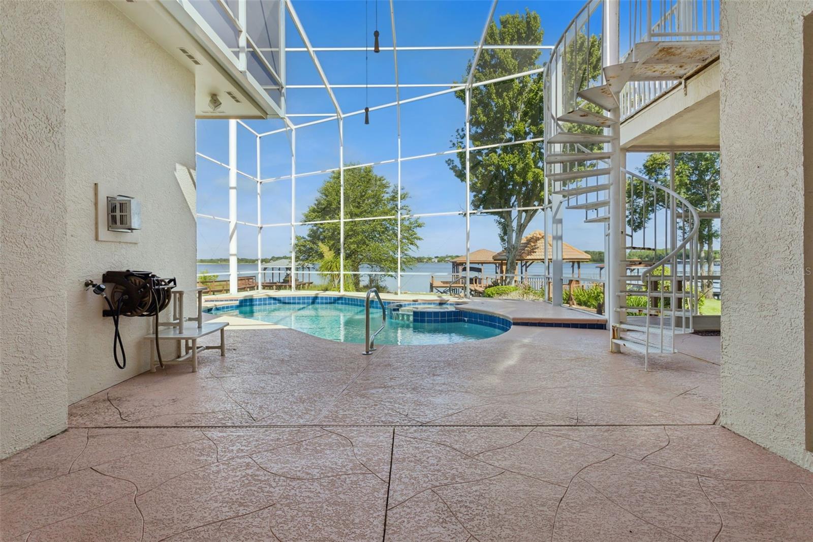 THE COUNTRY CLUB OF MOUNT DORA - Residential