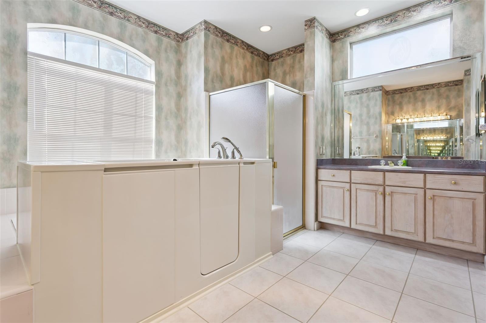 THE COUNTRY CLUB OF MOUNT DORA - Residential