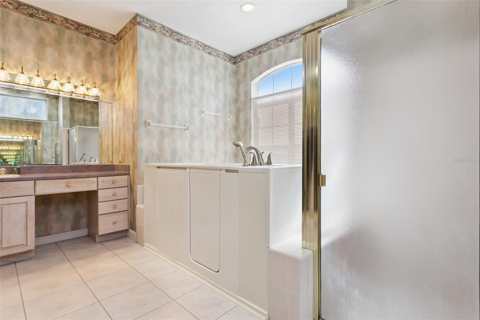 THE COUNTRY CLUB OF MOUNT DORA - Residential