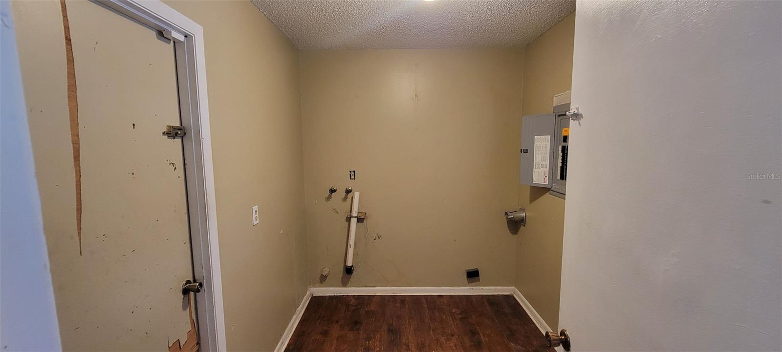 DELTONA LAKES UNIT 08 - Residential