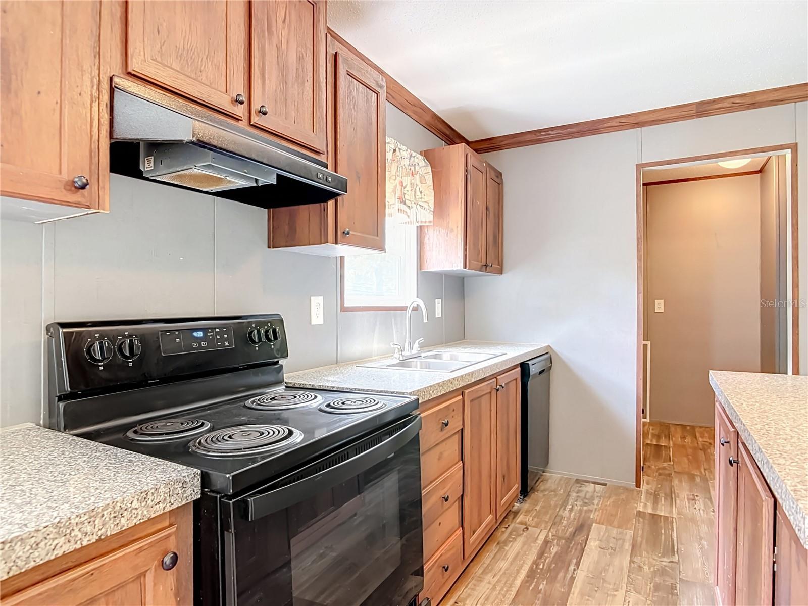 PINE LAKES - Residential