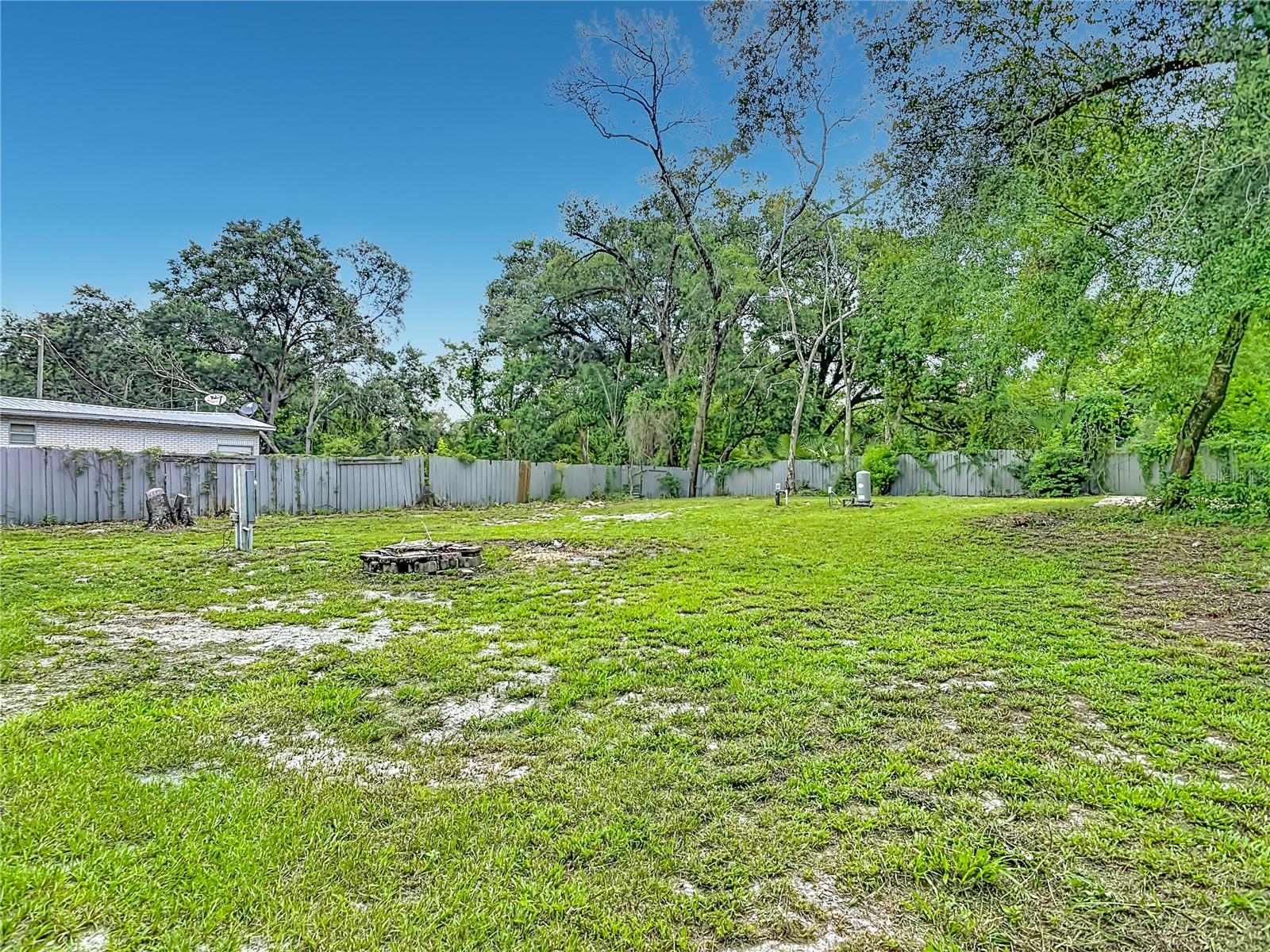 PINE LAKES - Residential