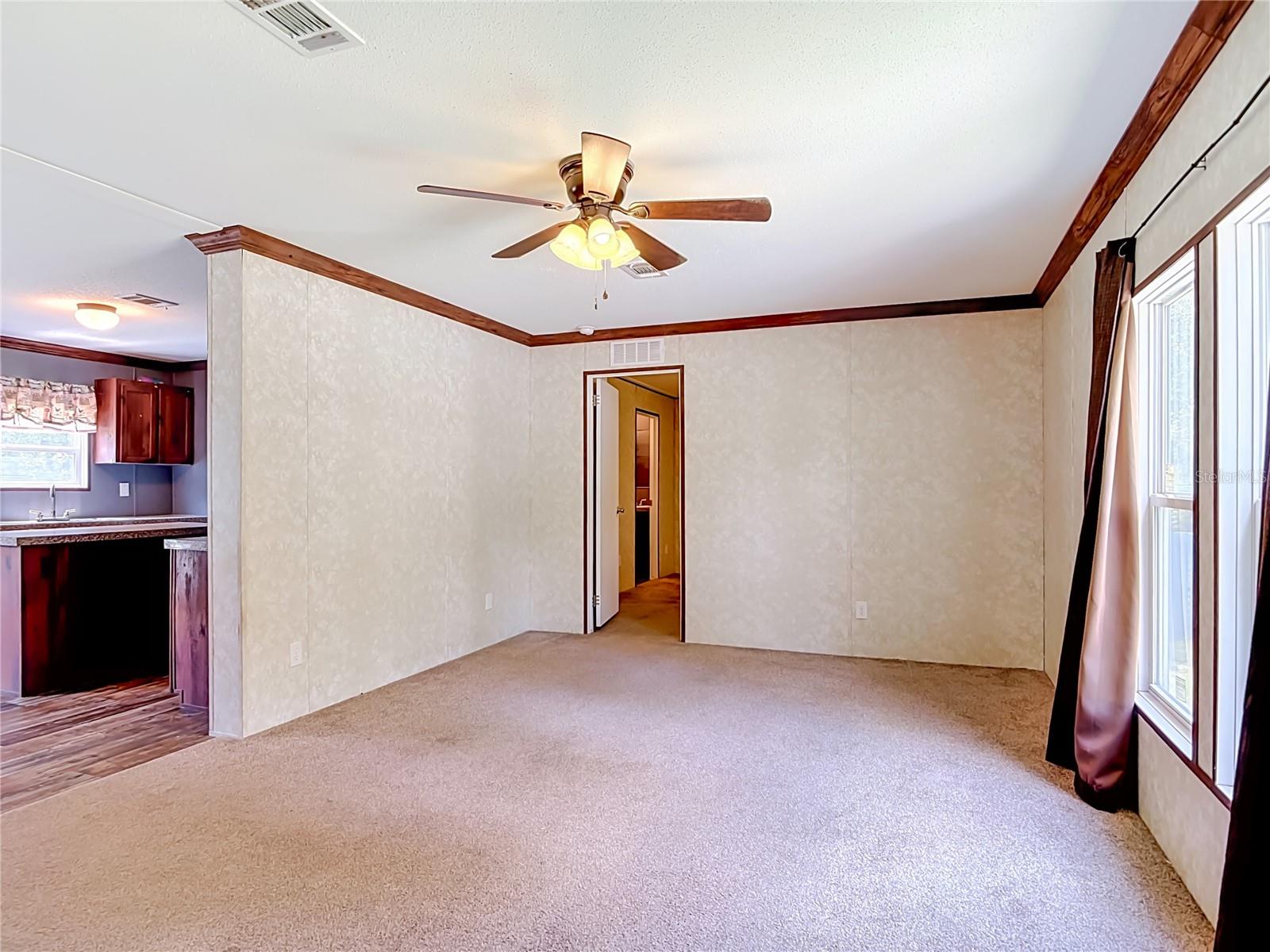 PINE LAKES - Residential