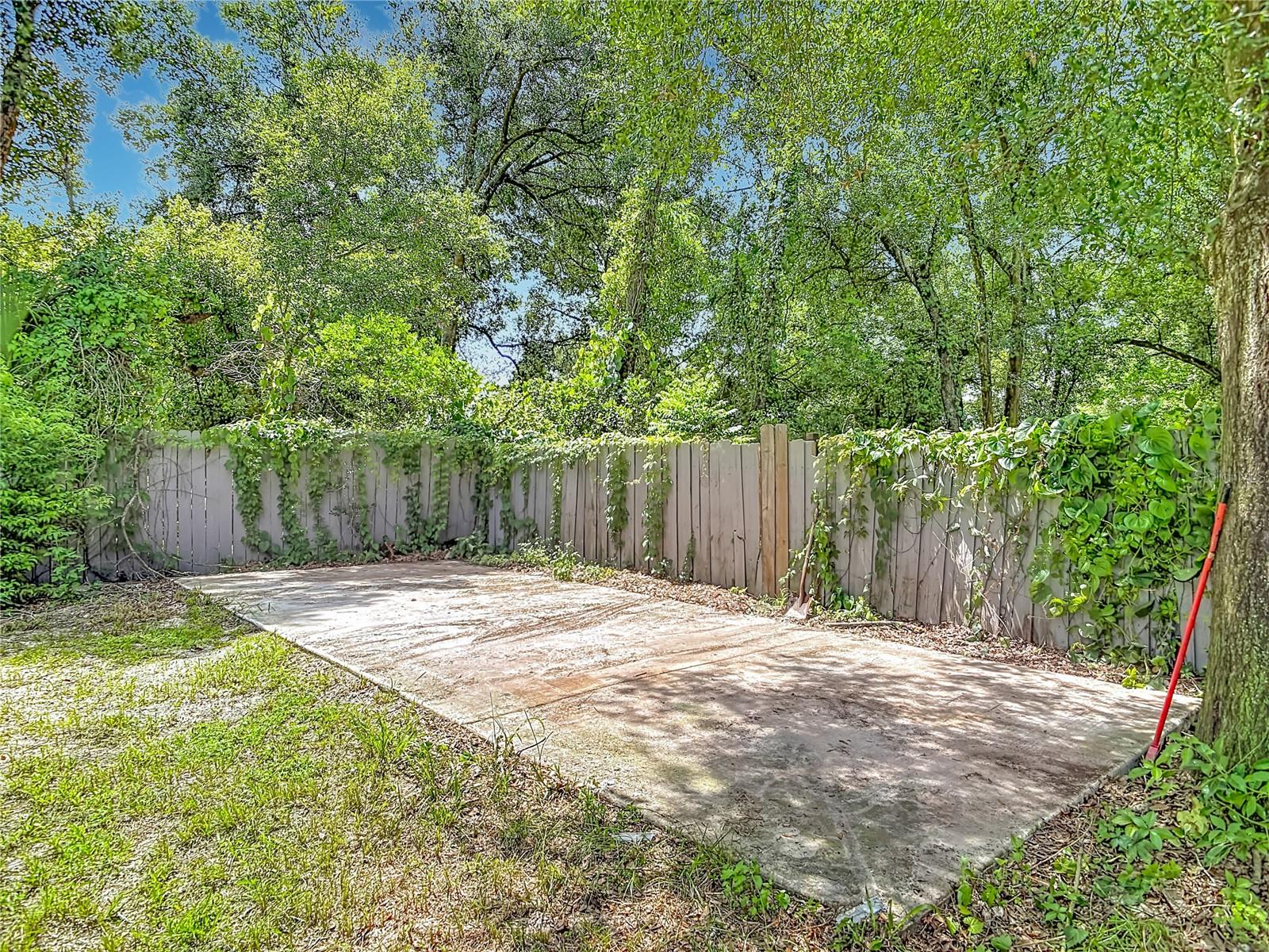 PINE LAKES - Residential