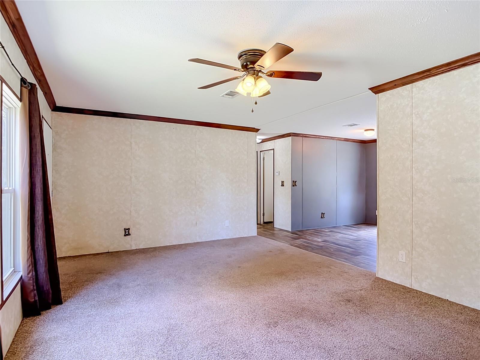 PINE LAKES - Residential